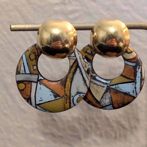 Vintage 70s Groovy Mod Gold Tone Doorknocker Post Earrings - Picture 2 of 5